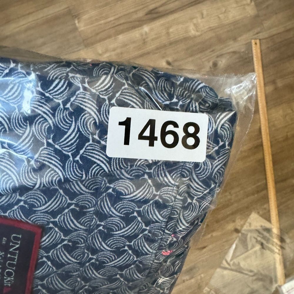 Untuckit Blue Patterned Casual Button Down Shirt - image 6